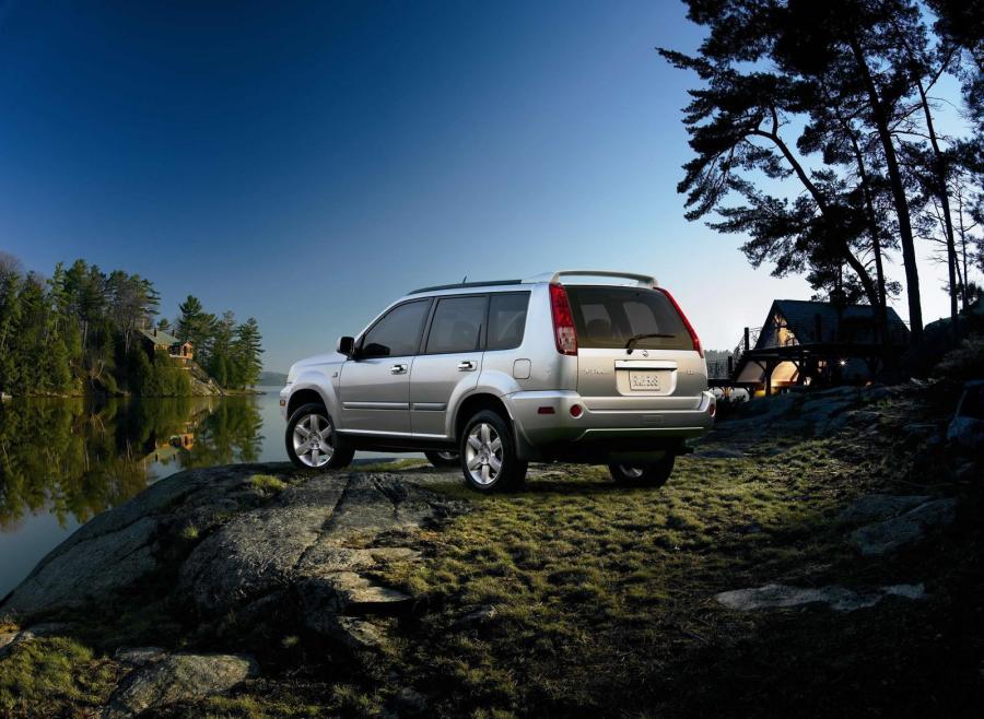  Nissan X-Trail 2004 года  (фото 4 из 8)